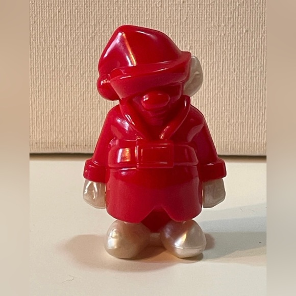 Hot Wheels Advent Calendar Santa's Red & White Elf Plastic Figure, 2 3/8 - Picture 3 of 7